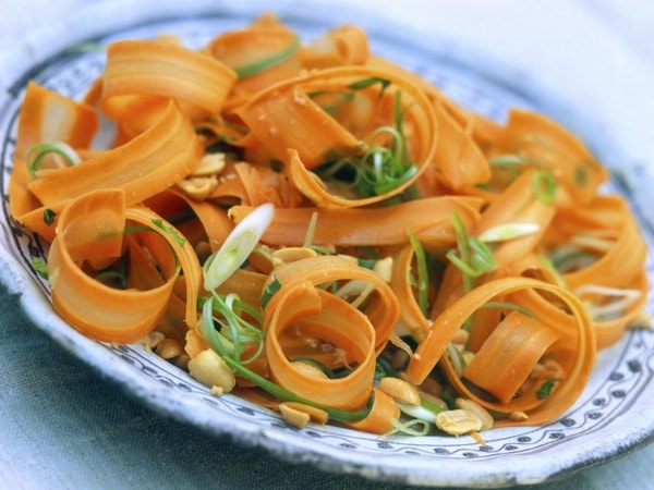 Salade de tagliatelles de carottes