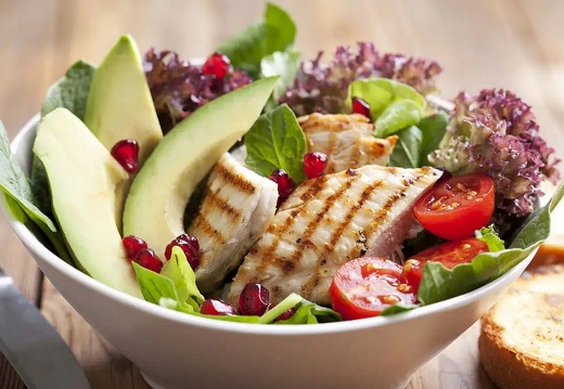 Salade de poulet à l’avocat