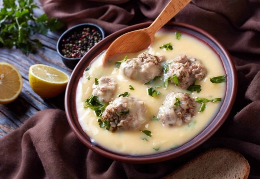 Youvarlakia avgolemono