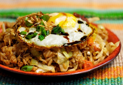 Riz frit (4743 visites) Ingrédients
6 tasses de riz cuit froid
1 grosse carotte
1 ½ tasse de chou coupé en morceaux
1... Riz frit