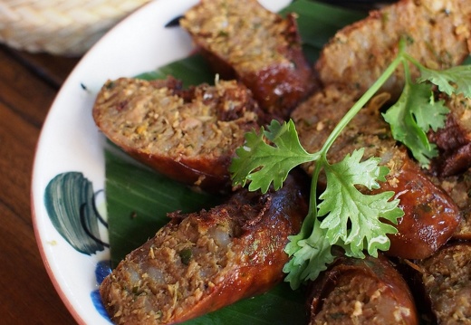 Sai ua (2478 visites) Ingrédients
Pâte de curry Sai Ua
6-8 g de piments séchés (voir note)
3 tranches de galanga, h... Sai ua