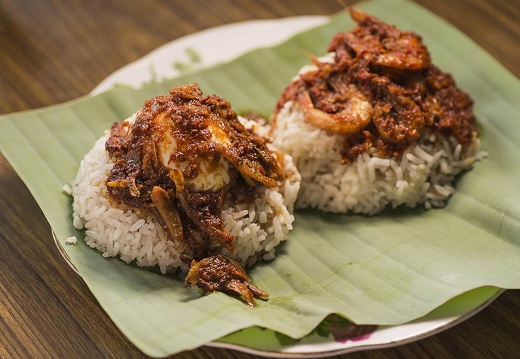 Nasi Lemak (1894 visites) Ingrédients
500 g de riz thaï
1 concombre
500 ml de lait de coco
40 g d'anchois
50 g de pimen... Nasi Lemak
