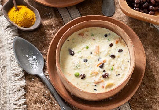 Soupe à la noix de coco et aux pois