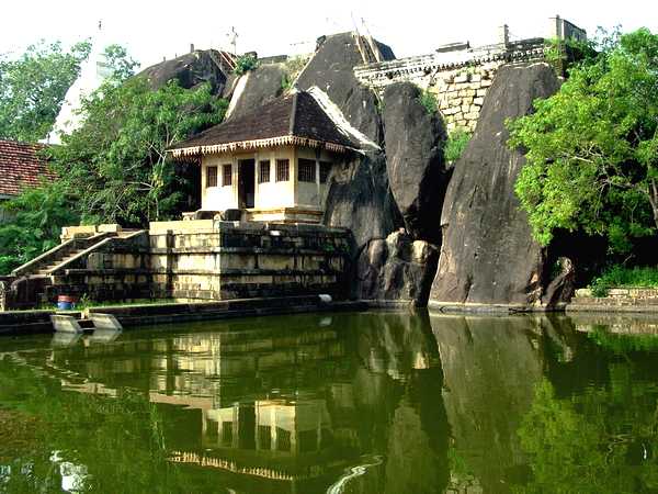 Le temple isurumuniya