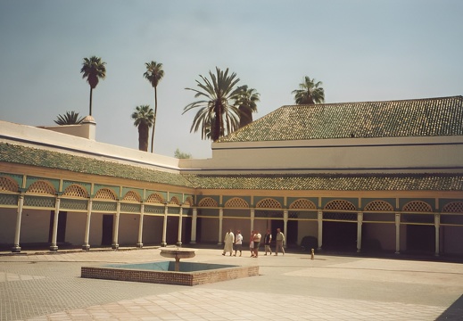 Palais de Bahia (1135 visites) Le palais de la Bahia est un ancien palais du XIXᵉ siècle de huit hectares de style mauresque / i... Palais de Bahia